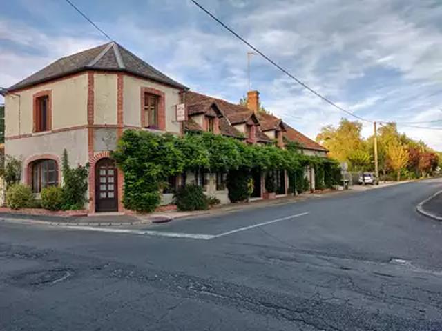 La Ferté Saint Cyr 41220 Achat / Vente immeuble