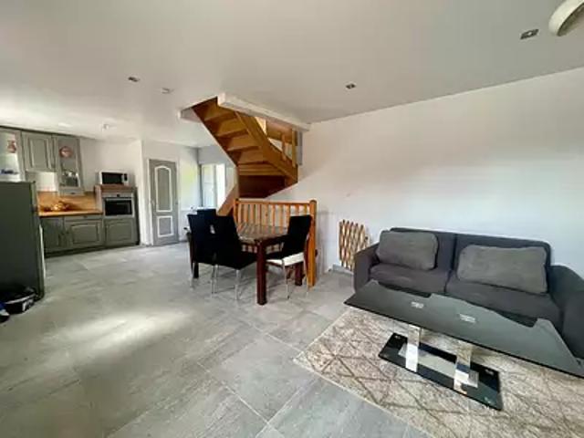 La Ferté sous Jouarre 77260 Achat / Vente maison 5 pièces t5 au dernier étage cave