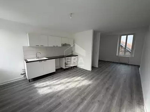 La Fère 02800 Location appartement 3 pièces t3 parking