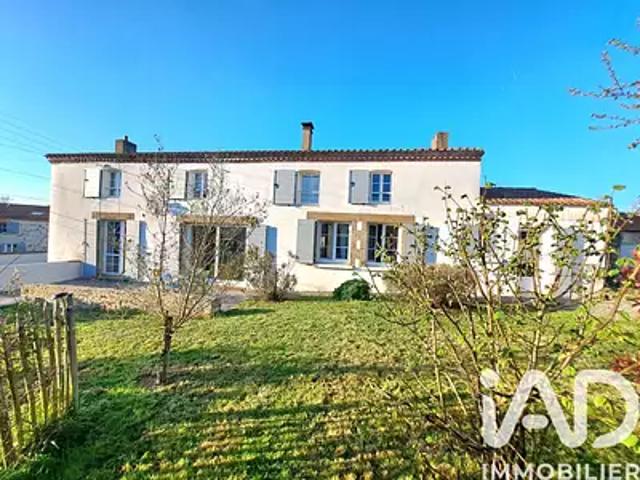 La Ferrière 85280 Achat / Vente maison 9 pièces t9 parking