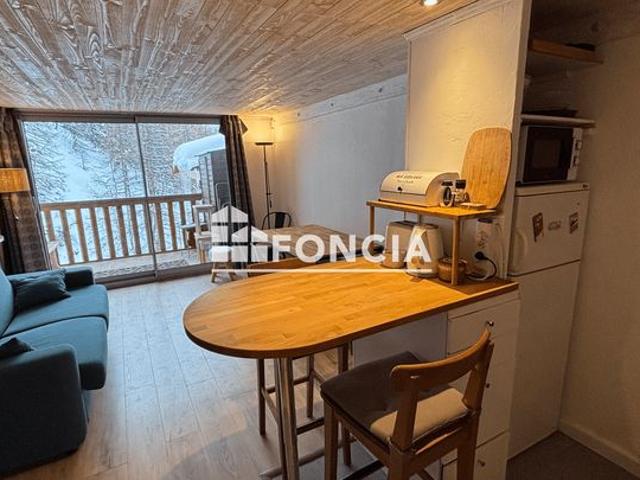 La foux d'allos, 200m du centre, confortable et chaleureux t3 de 45m2 en duplex, 2 belles chambres, spacieux sejour avec terrasse vue degagee plein