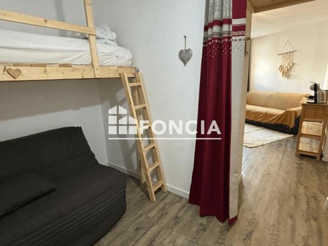 LA FOUX D'ALLOS, TRES BEL EMPLACEMENT POUR CE CONFORTABLE STUDIO