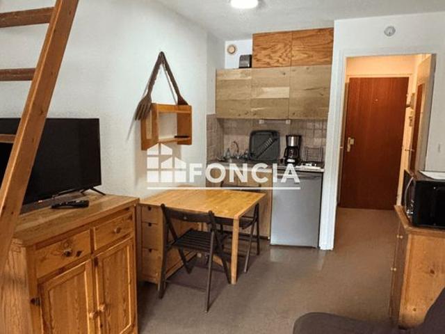 La foux d'allos coeur de station on adore ce duplex de 29m2 offrant 6 couchages dans le triangle d'or, chaleureux et confortable avec un beau balcon