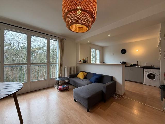 LA FLORALE Location Appartement tours: 24.33 m2