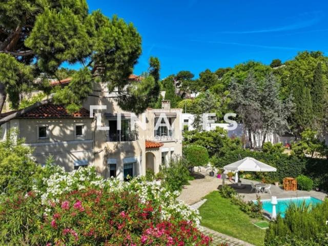 LA FLORIANE Maison T6 de 336m2 Parcelle de 1000m2 13008