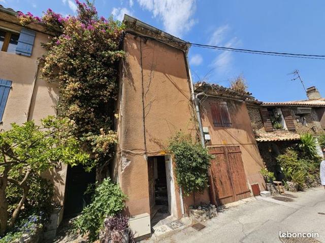 La garde – vieux village / colline – maison à rénover – fort potentiel investisseur