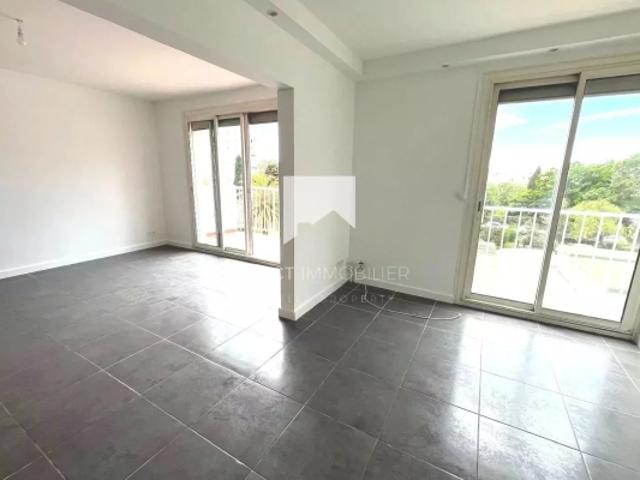 LA GARDE appartement T5 excellent état + cave et parking