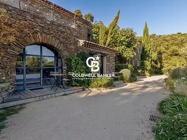 La Garde Freinet 83680 Achat / Vente maison 14 pièces t14 piscine
