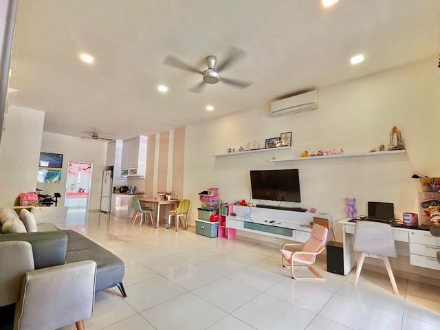 La Garden Pulai Jaya Double Storey Terrace 18x65 Renovated Low Downpay