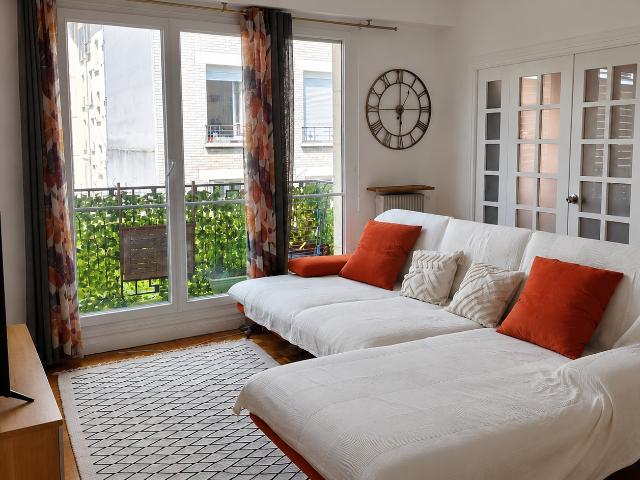 La Garenne Colombes _4 pièces 76 m2 3 chambres_ Balcons _Parking
