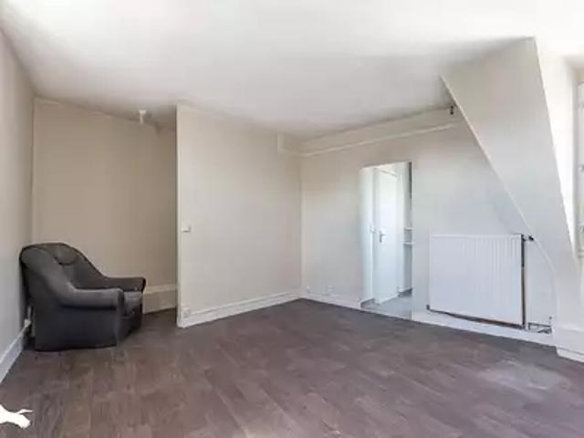 La Garenne Colombes 92250 Achat / Vente appartement 2 pièces t2 au dernier étage