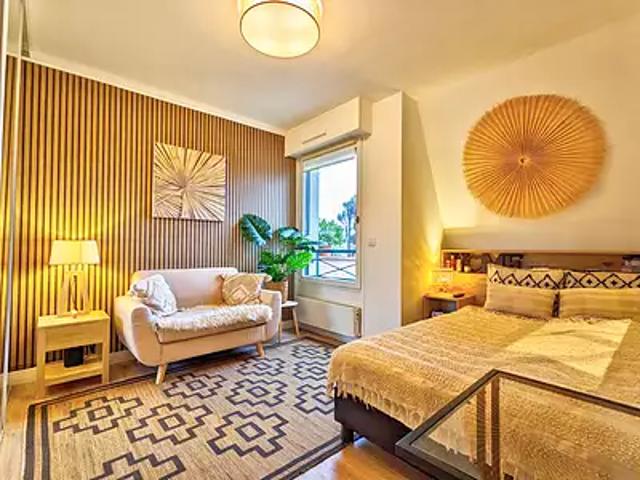 La Garenne Colombes 92250 Location appartement 1 pièce t1 au dernier étage