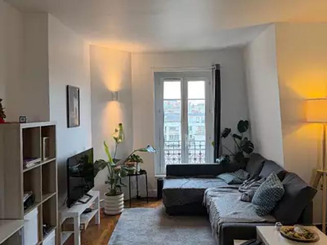 La Garenne Colombes 92250 Location appartement 2 pièces t2 au dernier étage cave