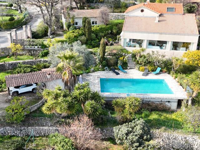 La Gaude village superbe Villa à vendre 3 appartements vue m