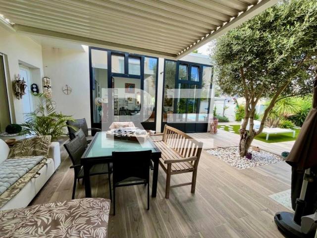 La Gde Motte: Villa D’Architecte Avec Piscine 170m² Env 170m² La Grande Motte