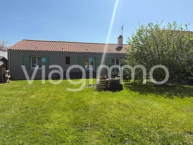 La Génétouze 85190 Achat / Vente maison 5 pièces t5 au dernier étage
