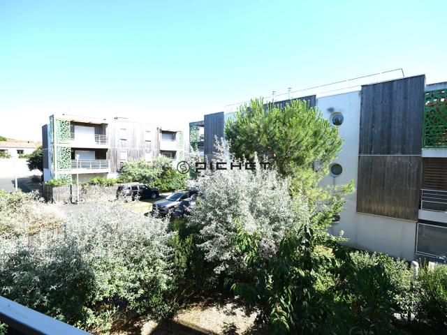La Genette, Appartement T3 de 69m2 avec ascenseur terrasse et parking boxable en sous sol