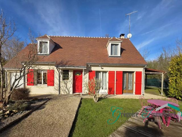 La Genevraye: Maison 5 pièces 123 m2