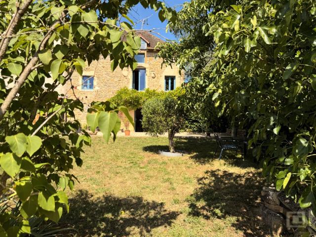La Glycine de Jambles Une maison pleine de charme entre pi. 157m² Jambles
