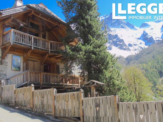 La Grave Propriété commerciale exceptionnelle avec logements privés et logements pour le personnel