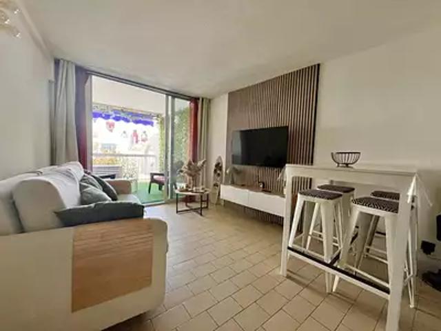 La Grande Motte 34280 Achat / Vente appartement 2 pièces t2 au dernier étage