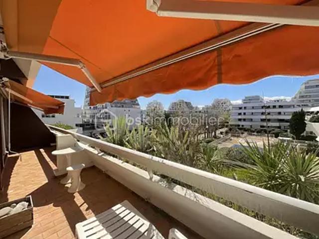 La Grande Motte 34280 Achat / Vente appartement 2 pièces t2 au dernier étage piscine