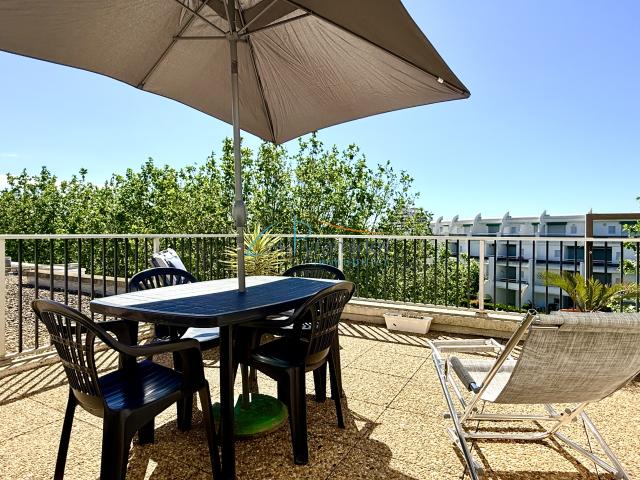 LA GRANDE MOTTE COUCHANT P2 CABINE AVEC TERRASSE ET GARAGE