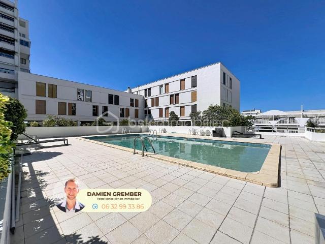 La Grande Motte Centre – T4 traversant de 81 m² avec terrasse, cellier et piscine, plage à 200 m