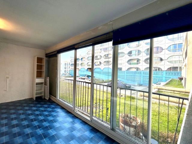 LA GRANDE MOTTE CENTRE VILLE Grand studio 38m2 et loggia 11m2
