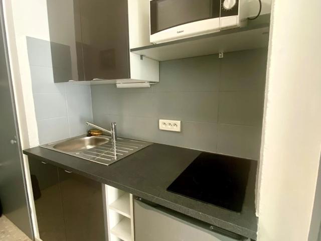 LA GRANDE MOTTE CENTRE VILLE STUDIO 18 M2 + Loggia 4 M2 vue