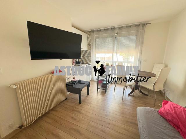 LA GRANDE MOTTE CENTRE VILLE STUDIO AVEC LOCATAIRE IDEAL INVESTISSEUR