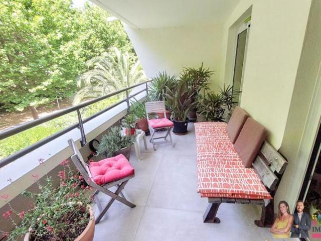 LA GRANDE MOTTE GOLF / PONANT, A DEUX PAS DU PONANT, bel appartement 2 pièces de 47m2, terrasse, piscine