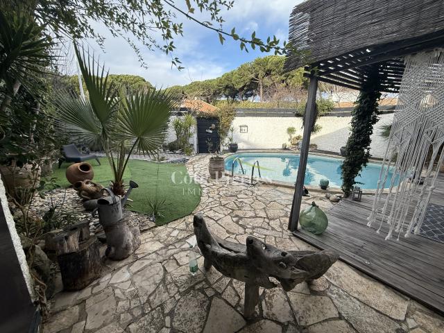 LA GRANDE MOTTE Maison T7 de 182m2 avec 4 chambres et piscine 990.000€