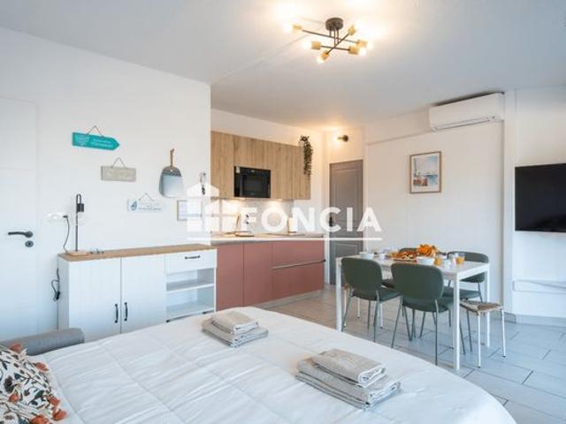 La Grande Motte – Point Zéro | Studio cabine rénové de 32m2 en front de mer avec parking privé