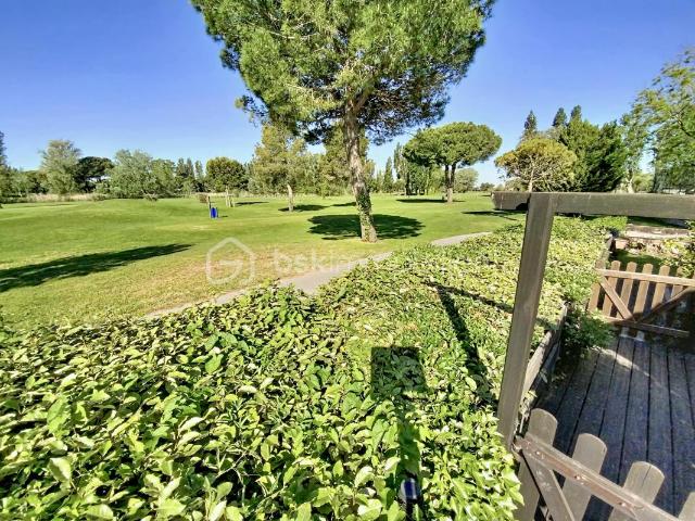 ⛳ LA GRANDE MOTTE – VUE GOLF EXCEPTIONNELLE – RÉSIDENCE SÉCURISÉE AVEC PISCINE ET PLACE DE PARKING PRIVATIVE