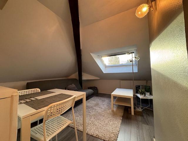 LA GRANDIERE #14/15 Location Appartement tours: 21.5 m2