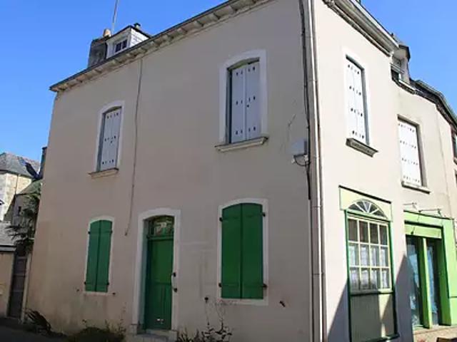 La Guerche de Bretagne 35130 Achat / Vente maison 3 pièces t3 au dernier étage cave