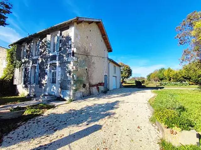 La Jard 17460 Achat / Vente maison 5 pièces t5 au dernier étage parking