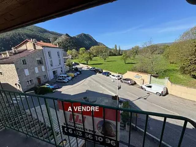 La Javie 04420 Achat / Vente appartement 3 pièces t3 balcon