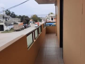 La Libertad amplia casa comercial esquinera, ubicada en zona comercial y residencial