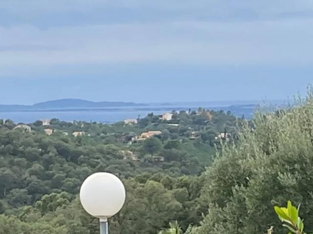 LA LONDE VALCROS VUE MER MAISON T4 AVEC GARAGE
