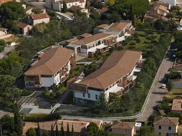 La Londe les Maures 83250 Achat / Vente appartement 4 pièces t4 au dernier étage terrasse