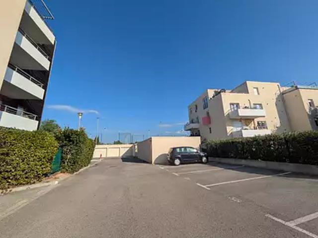 La Londe les Maures 83250 Achat / Vente parking