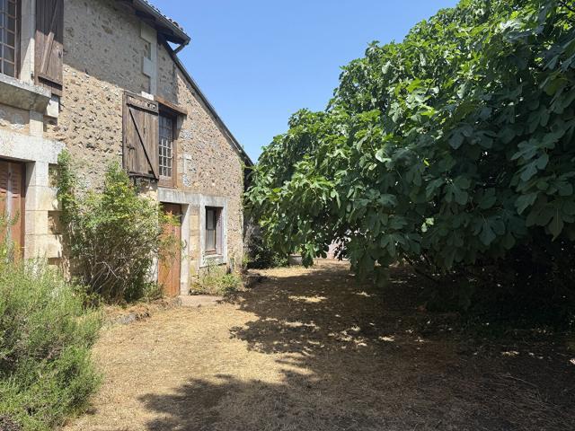 LA LONGERE SMARVES