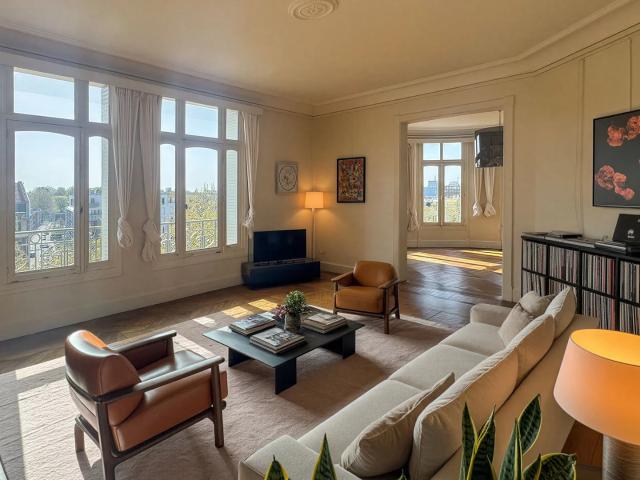 La Madeleine ROMARIN Appartement à vendre 7 pièces 225,37m² 4 chambres Bureau Balcon Garage et Parking ext Cave