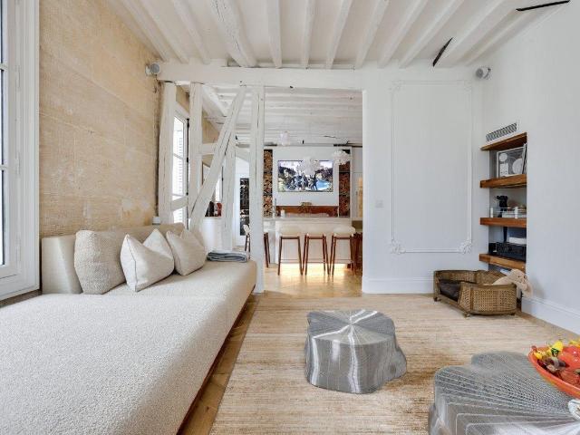 La Madeleine / rue de l’Arcade, Paris Amsterdam Apartments for Rent