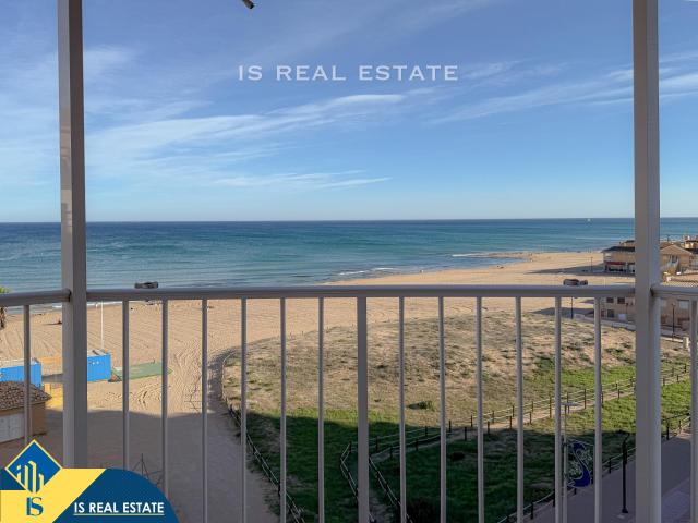 La Mata! Fantástico Ático en esquina y todo exterior con gran terraza e impresionantes vistas al mar!