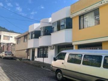 LA MENA INVIERTE EN CASA RENTERA 5 DEPARTAMENTOS