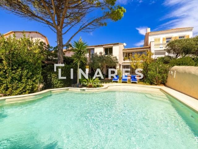 LA MÉDITERRANÉE Villa T6 de 196m2 Jardin + Piscine + Stationnement 13007
