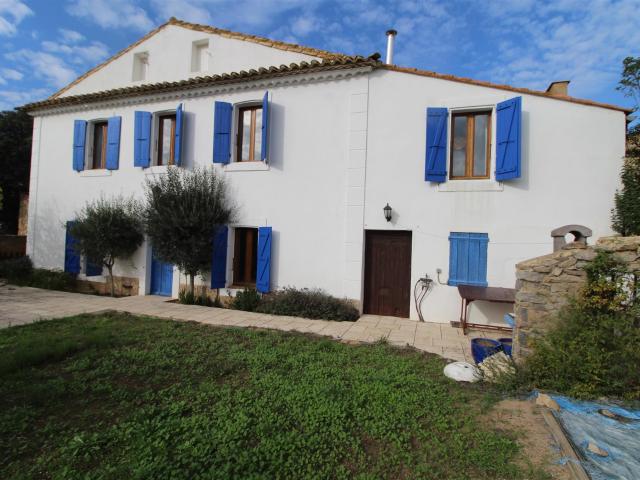 La méridienne Atypique maison de village construite sur un j. 0m² Lagrasse